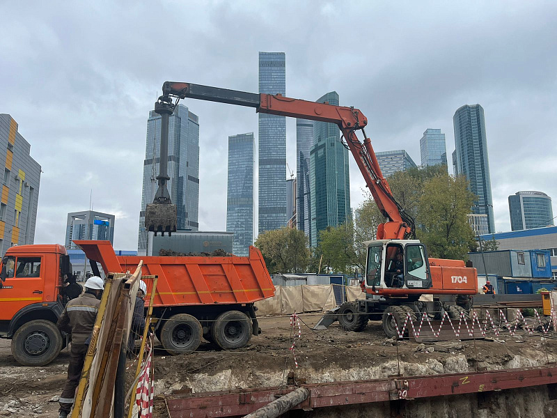 Колесный экскаватор Атлас 17.04